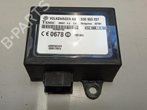 Used Electronic module VW LT 28-46 II Van (2DA, 2DD, 2DH) 2.5 TDI (109 hp) 18467430