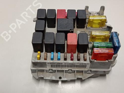 Used Fuse box IVECO DAILY IV Van 35C12 V, 35C12 V/P, 35S12 V, 35S12 V/P (116 hp) 10631024