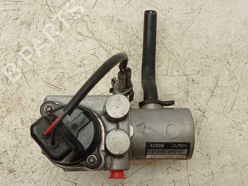 Used Brake master cylinder TOYOTA PRIUS Liftback (_W2_) 1.5 Hybrid (NHW20_, NHW20R) (112 hp) 8752771