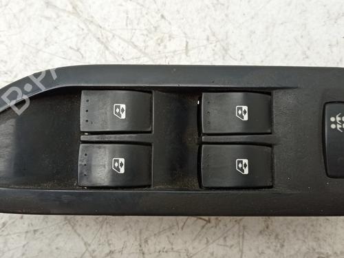 Used Left front window switch RENAULT LAGUNA II Grandtour (KG0/1_) 2.2 dCi (KG0F) (150 hp) 7994191