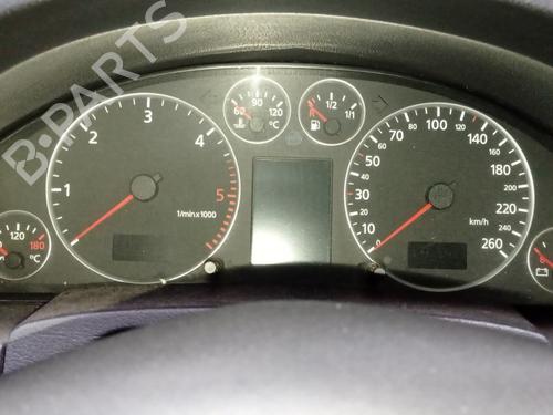 Compteur de vitesse AUDI ALLROAD C5 (4BH) 2.5 TDI quattro (180 hp) 9132752