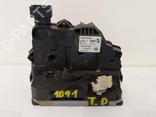 Used Rear right lock OPEL CORSA E (X15) 1.3 CDTI (08, 68) (75 hp) 9647613