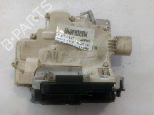 Vergrendeling rechts voor AUDI A4 B7 (8EC) 2.0 TDI 16V (140 hp) 7844855
