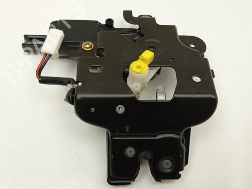 Used Tailgate lock MAZDA 3 Saloon (BK) 1.6 (BK12) (105 hp) 31051538