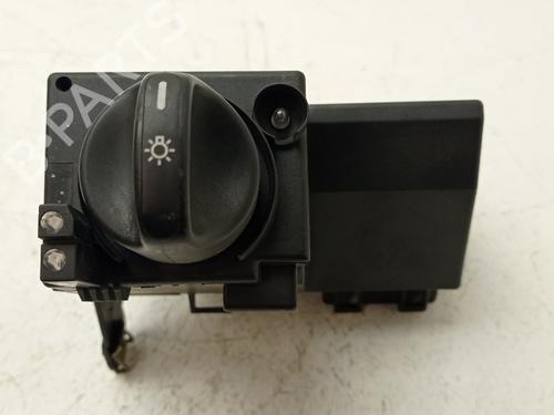 Headlight switch MERCEDES-BENZ E-CLASS (W210) E 320 CDI (210.026) (197 hp) 7760372