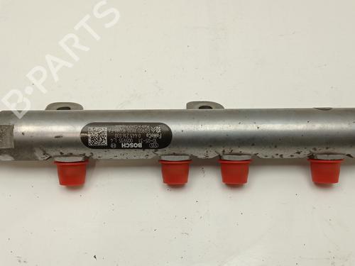 Used Injection rail Injection rail 37151687 37151687
