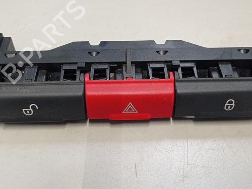 Used Warning switch LAND ROVER FREELANDER 2 (L359) 2.2 TD4 4x4 (152 hp) 13733638
