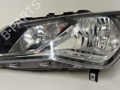 Used Left headlight SEAT LEON (5F1) [2012-2021]  30121298