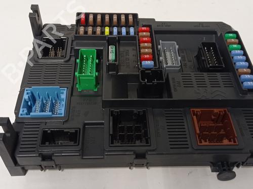 Used Fuse box PEUGEOT 308 SW II (LC_, LJ_, LR_, LX_, L4_) [2014-2021]  21128101