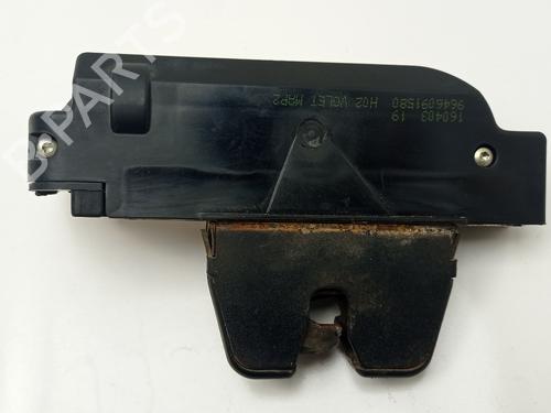 Used Tailgate lock VW POLO III (6N1) 50 1.0 (50 hp) 30205819