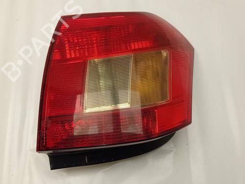 Venstre baglygte Venstre baglygte TOYOTA COROLLA (_E12_) 2.0 D-4D (CDE120_, CDE120R) (90 hp) 34460369 34460369