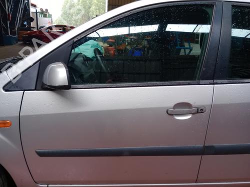 Used Left front door FORD FIESTA V (JH_, JD_) 1.4 TDCi (68 hp) 16089930