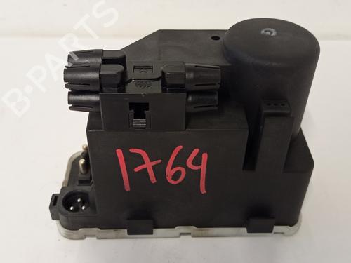 Used Comfort control module MERCEDES-BENZ 190 (W201) E 1.8 (201.018) (109 hp) 19168823