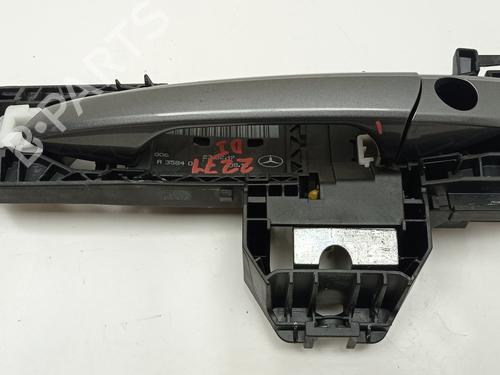 Used Front left exterior door handle MERCEDES-BENZ B-CLASS Sports Tourer (W246, W242) [2011-2018]  31210961