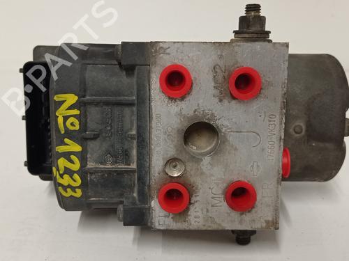 Used ABS pump NISSAN NAVARA (D22) 2.5 D 4x4 (133 hp) 10963100
