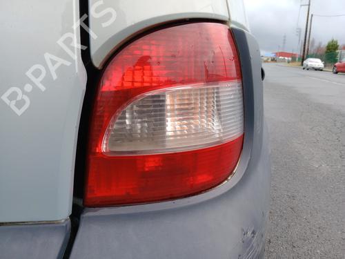 Farolim direito RENAULT SCÉNIC I MPV (JA0/1_, FA0_) 1.9 dTi (JA1U) (80 hp) 16890027