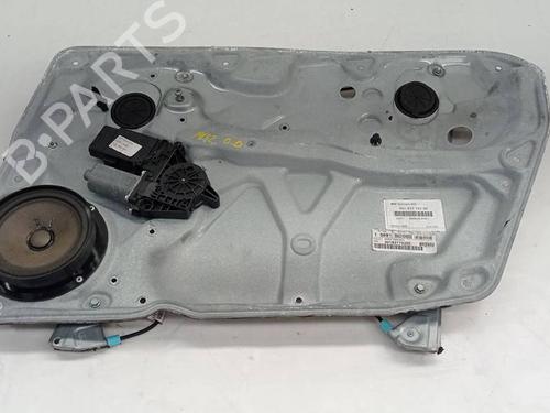 Used Front right window mechanism Front right window mechanism SKODA SUPERB I (3U4) [2001-2008] 39693921 39693921