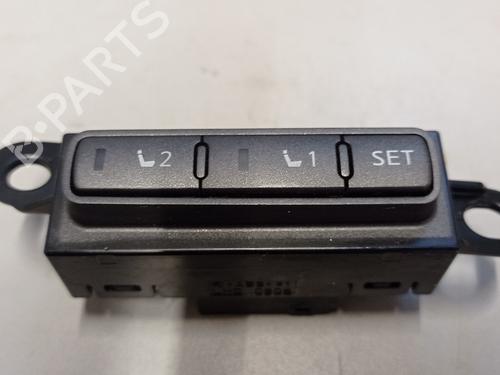 Used Switch INFINITI Q50 50 D (170 hp) 29401466