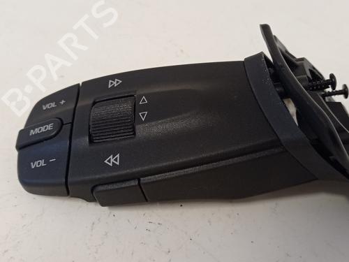 Used Steering wheel controls SEAT IBIZA IV (6J5, 6P1) [2008-2017]  9648074