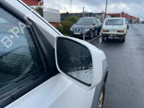 right-mirror-kia-sorento-i-jc-2002-2003-2004-2005-2006-2007-2008-2009-2010-2011-31946989 main image