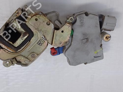 Used Front right lock NISSAN TERRANO II (R20) 2.7 TDi 4WD (125 hp) 12435039
