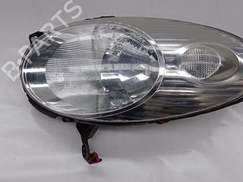Used Right headlight NISSAN MICRA III (K12) 1.2 16V (80 hp) 31014905