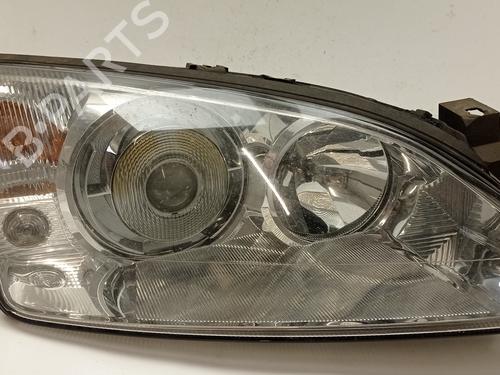 Used Right headlight FORD MONDEO III (B5Y) [2000-2007]  18833408