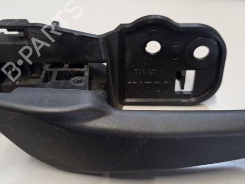 Venstre fortil invendig håndtag IVECO DAILY VI Van 33S16, 35S16, 35C16, 38S16, 40C16, 42S16, 50C16 (156 hp) 29505260