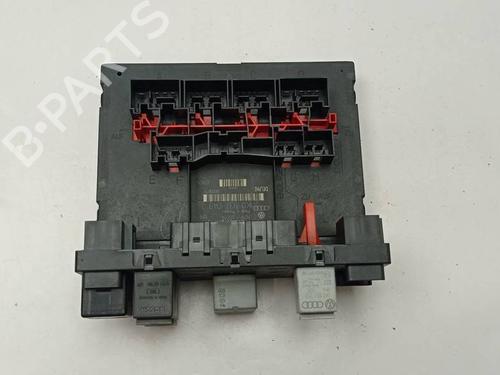 Used Fuse box Fuse box 39386606 39386606