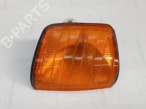 Used Right front indicator MERCEDES-BENZ 190 (W201) D 2.5 (201.126) (90 hp) 15940083