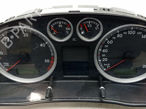 Used Instrument cluster VW PASSAT B5.5 (3B3) [2000-2005]  10321428