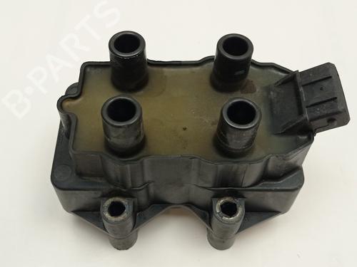 Used Ignition coil PEUGEOT 306 (7B, N3, N5) 1.6 SR (89 hp) 21692451
