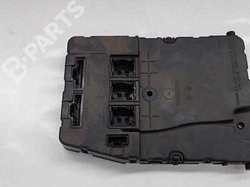 Used Fuse box Fuse box RENAULT MEGANE II Saloon (LM0/1_) 1.5 dCi (LM0F, LM0T, LM2B) (82 hp) 10568542 10568542