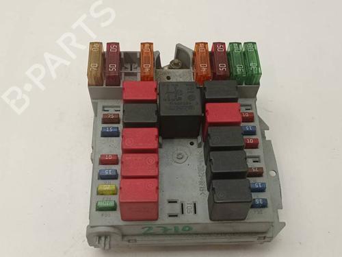 Used Fuse box Fuse box 39505168 39505168