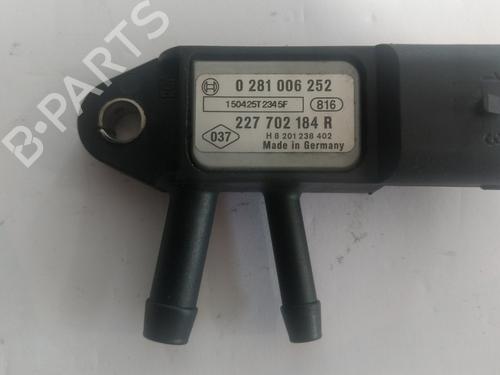 Used Electronic sensor RENAULT MEGANE III Hatchback (BZ0/1_, B3_) 1.5 dCi (106 hp) 8752602