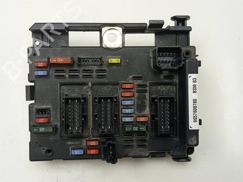 Used Fuse box Fuse box 36879670 36879670