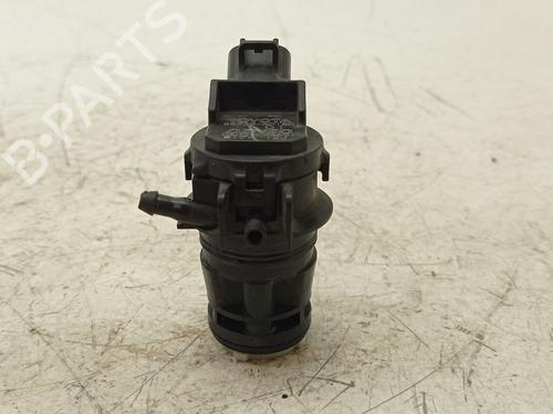 Used Washer pump TOYOTA PRIUS Liftback (_W2_) 1.5 Hybrid (NHW20_, NHW20R) (112 hp) 14168492