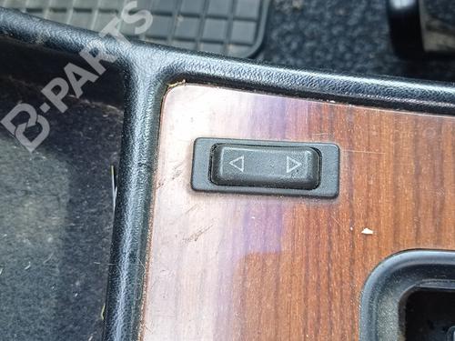 right-front-window-switch-mercedes-benz-190-w201-d-25-201126-1982-1983-1984-1985-1986-1987-1988-1989-1990-1991-1992-1993-9647249 main image