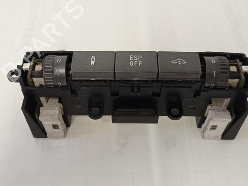 Used Switch VW PHAETON (3D1, 3D2, 3D3, 3D4, 3D6, 3D7, 3D8, 3D9) 5.0 V10 TDI 4motion (313 hp) 10291067