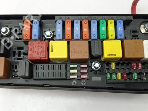Used Fuse box Fuse box SAAB 9-3 (YS3F, E79, D79, D75) 2.2 TiD (125 hp) 40083010 40083010