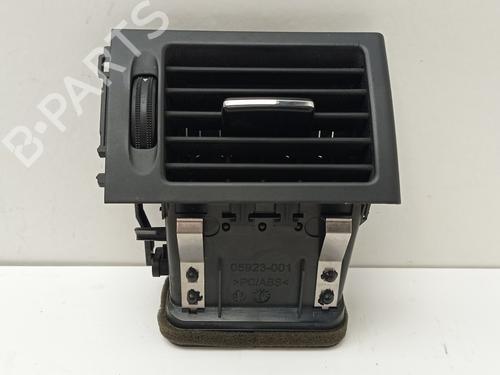 Used Air vent MERCEDES-BENZ C-CLASS (W204) C 320 CDI (204.022) (224 hp) 11660702