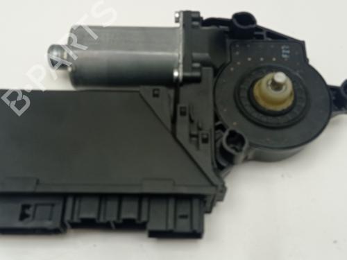 Right front window motor AUDI A4 B7 (8EC) 2.0 TDI 16V | BP29907151E20