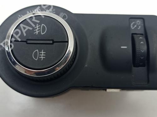 Used Headlight switch OPEL INSIGNIA A (G09) [2008-2017]  30113308