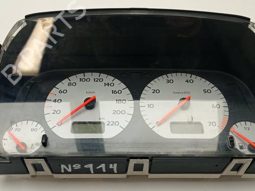 Used Instrument cluster VW GOLF III (1H1) [1989-1998]  8247784