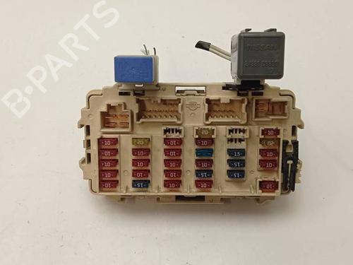 Used Fuse box Fuse box 39386600 39386600