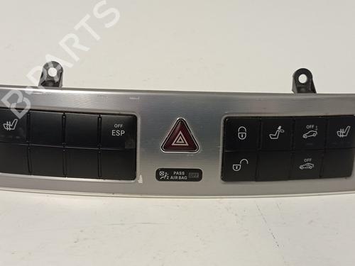 Advarselsbryter MERCEDES-BENZ C-CLASS (W203) C 220 CDI (203.006, 203.008) (143 hp) 7094025