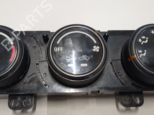 Used Climate control SUZUKI GRAND VITARA I (FT, HT) 2.0 HDI 110 16V 4x4 (SQ420D, TD83V) (109 hp) 13757128