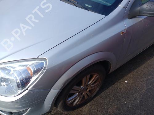 Used Left front fenders OPEL ASTRA H (A04) [2004-2014]  31979355