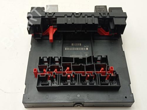 Fuse box SEAT LEON (1P1) | BP27484498E1