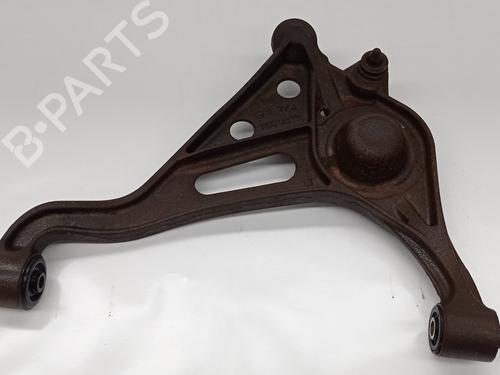 Used Right front suspension arm SUZUKI GRAND VITARA I (FT, HT) 2.0 HDI 110 16V 4x4 (SQ420D, TD83V) (109 hp) 18884377